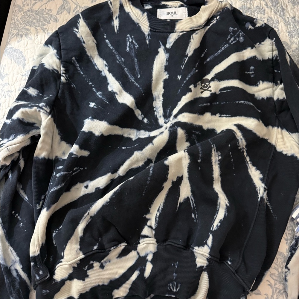 Soul Cycle Sweatshirt. Size medium.